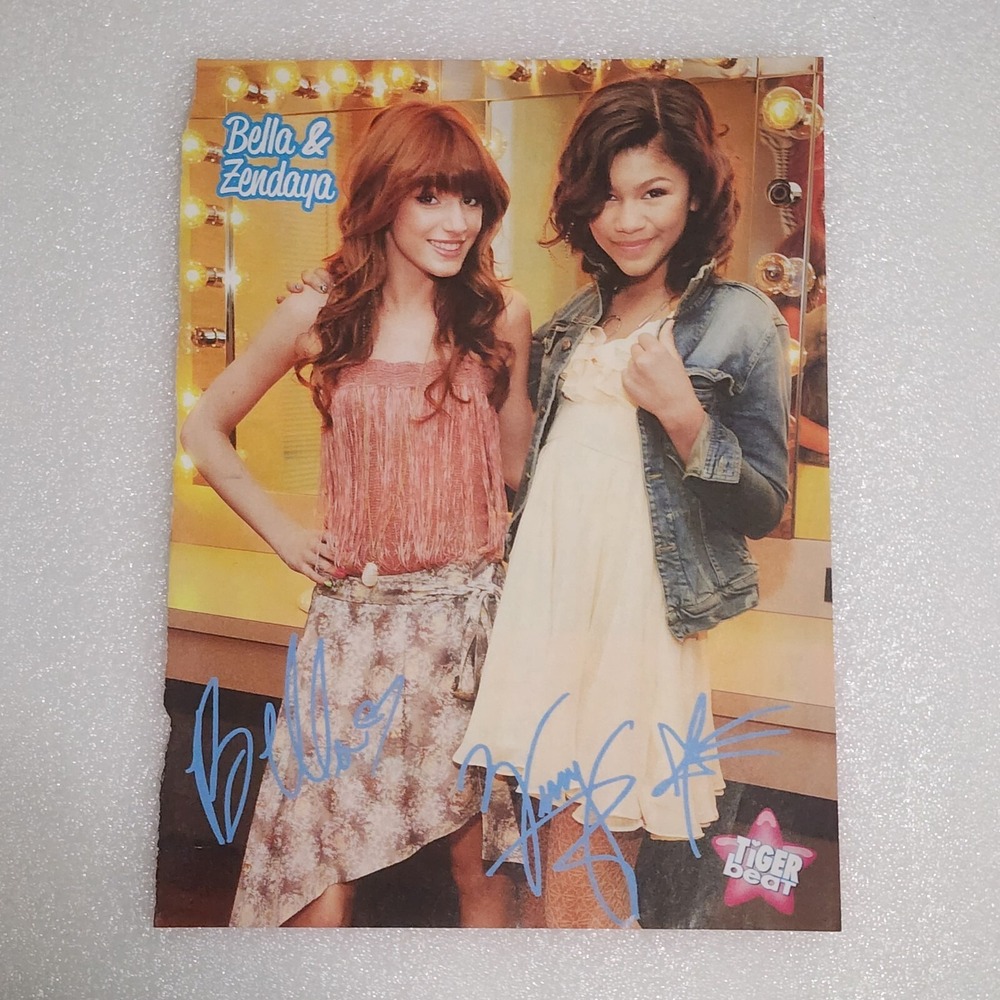 Bella Thorne Zendaya Facsimile Autograph Poster Pinup Clipping 8x10 Tiger Beat
